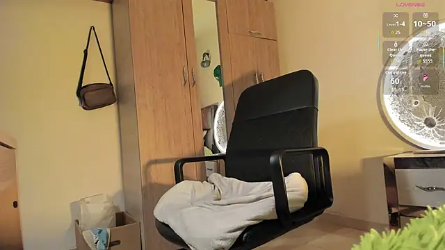 Tomy_Rox live cam
