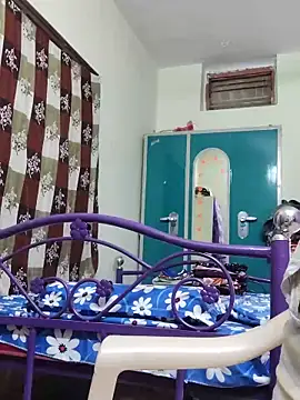 yamini1431 live cam
