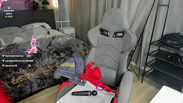 Linda_Zef1r live cam