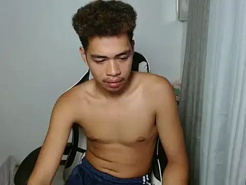 curlyasian_njxx webcam