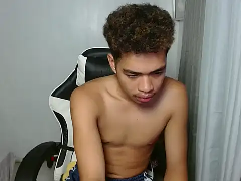 curlyasian_njxx live cam