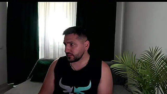 Gold_Alpha_Boy webcam