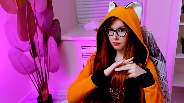 CarolGiggly webcam