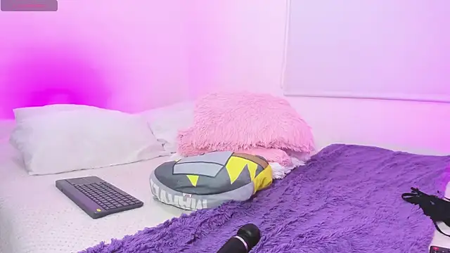 karly_rioss webcam