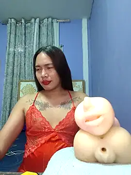 lady_kim_boner live cam on StripChat