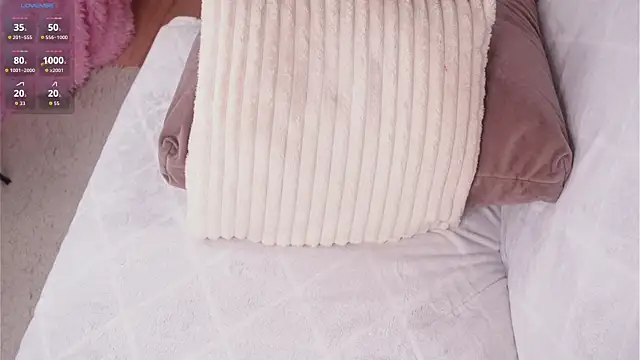 CherlyGuss live cam