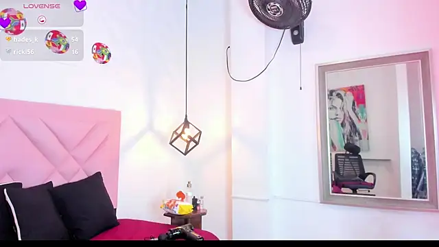 curly_babe webcam