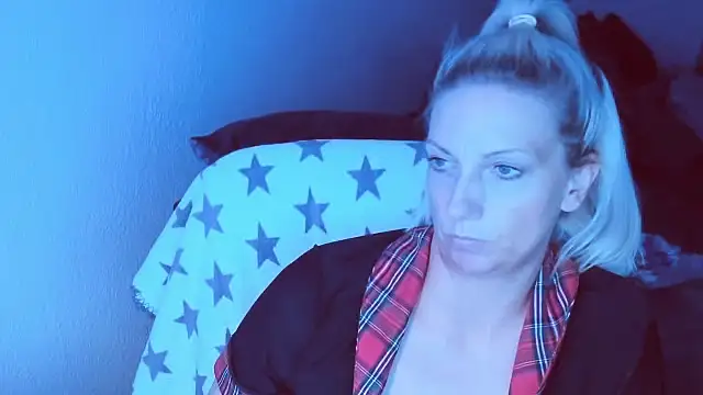 SexyJulia21 🕳 nude chat