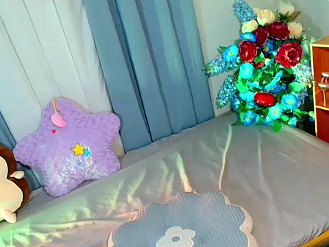 baby_kiraxx webcam