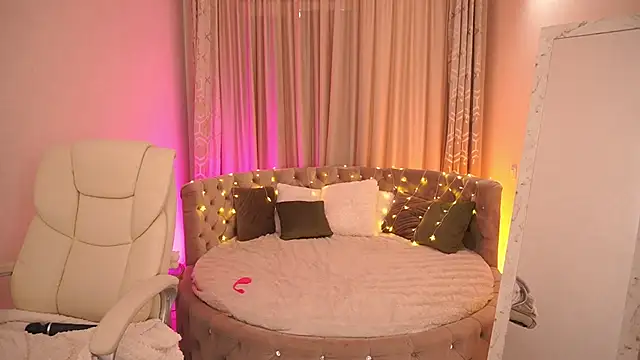 HeavenElle webcam
