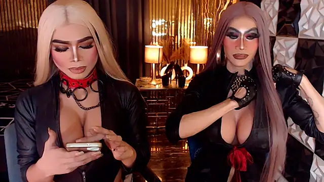 MonstrousCockDiva webcam