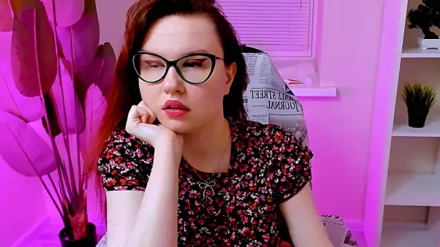 CarolGiggly webcam