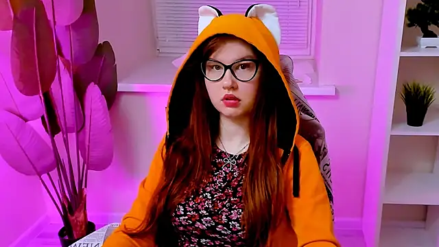 CarolGiggly webcam