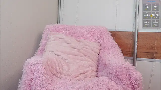 CherlyGuss live cam