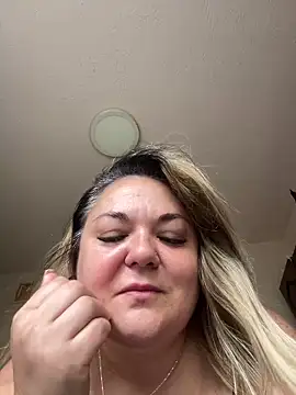 MikyVesela webcam