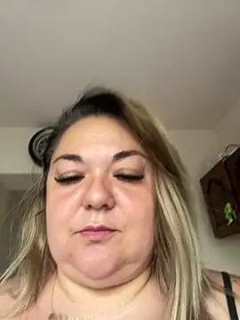 MikyVesela webcam