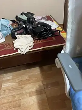 Mina048 webcam