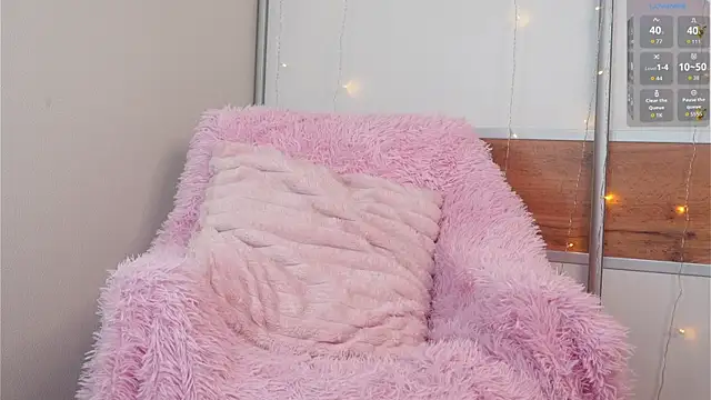 CherlyGuss live cam
