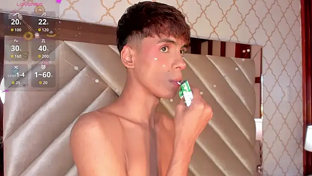 kaelsoft_ (M twink) - show open my ass