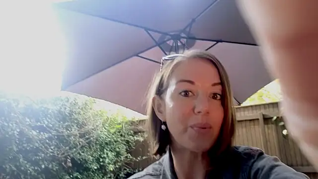 TopsyWilde webcam