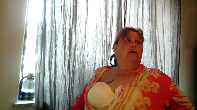 sylviastar46 - Sylviastar46's free webcam - UK Sex Cams