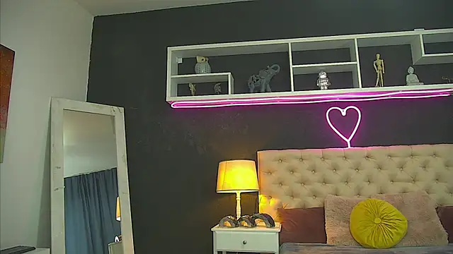 TaniaKaverina webcam
