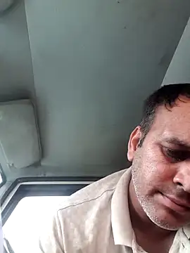 indiandesivillegeboy webcam
