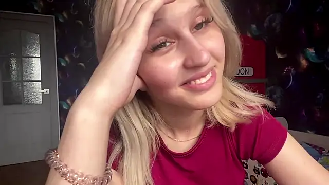 Nelly_Gilbert webcam