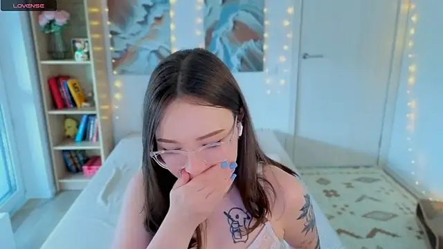 MilenaSaint webcam