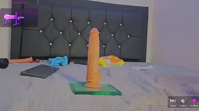 ass_naughty_20 live cam