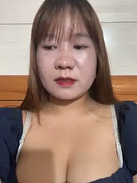 Liness101 live cam