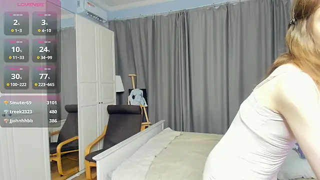 LavenderMitten live cam