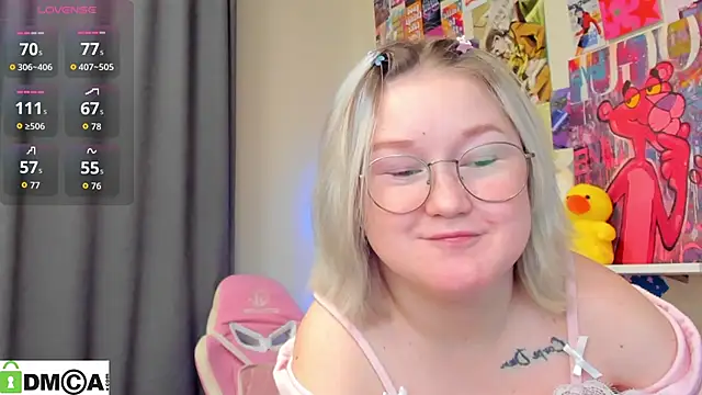 Sara_Robinson live cam on StripChat