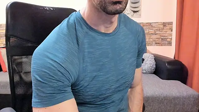 HotHunkTrainer webcam