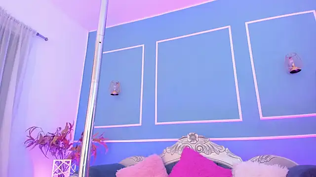 TaraTaylorr webcam
