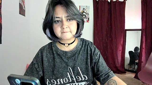 LylaVixxen webcam
