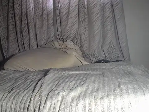 KinkyJXxX webcam