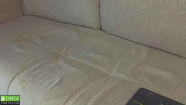 EmilieLong webcam