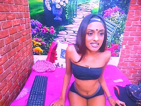 IndianPretty14u2Luv webcam