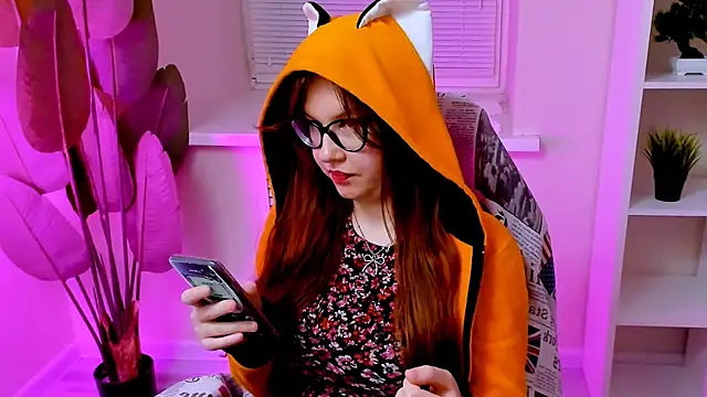 CarolGiggly webcam