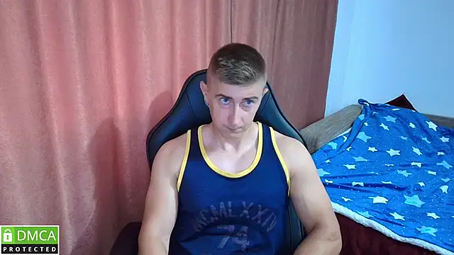 smanking22 live cam on StripChat