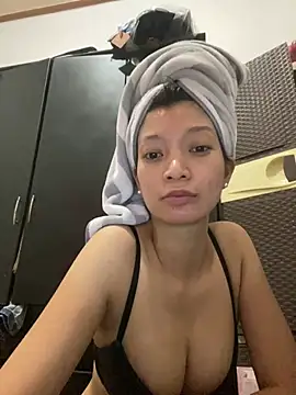 gig10 live cam on StripChat
