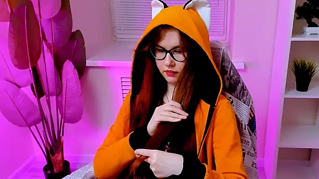 CarolGiggly live cam on StripChat