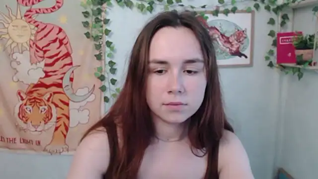 VeryVeryVeryShy_ live cam on StripChat