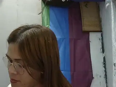 juicycum069 live cam on StripChat