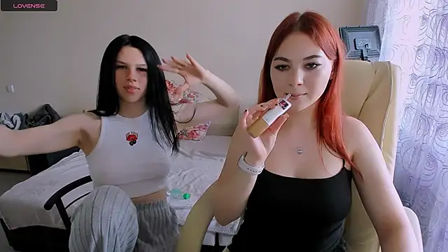 Adelina_xxx live cam on StripChat