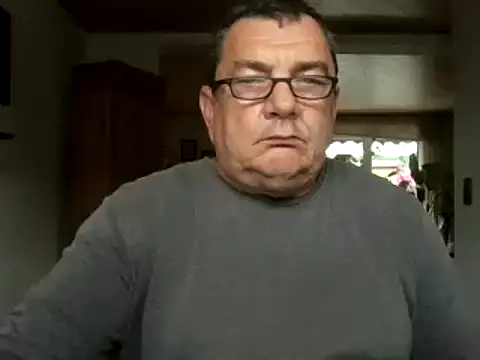 Nobbie444 live cam on StripChat