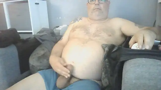Naturistmale45 live cam