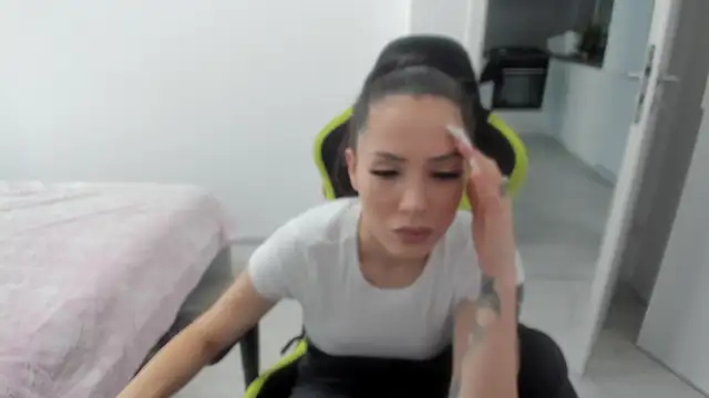 emmapmg - Emmapmg's free webcam - UK Sex Cams