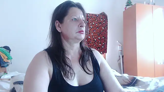 ExtasyMature live cam on StripChat